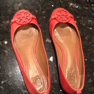 Tory Burch coral flats